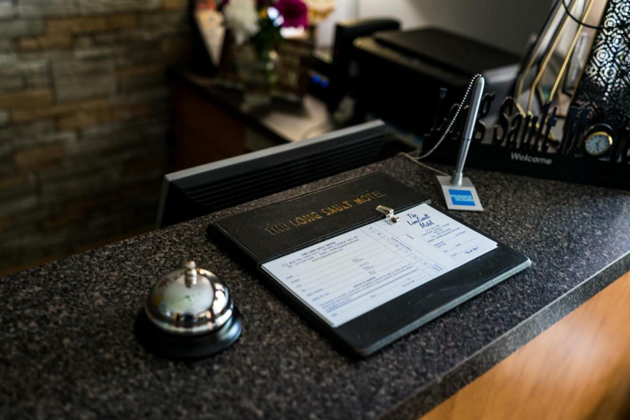 Long Sault Motel Luaran gambar