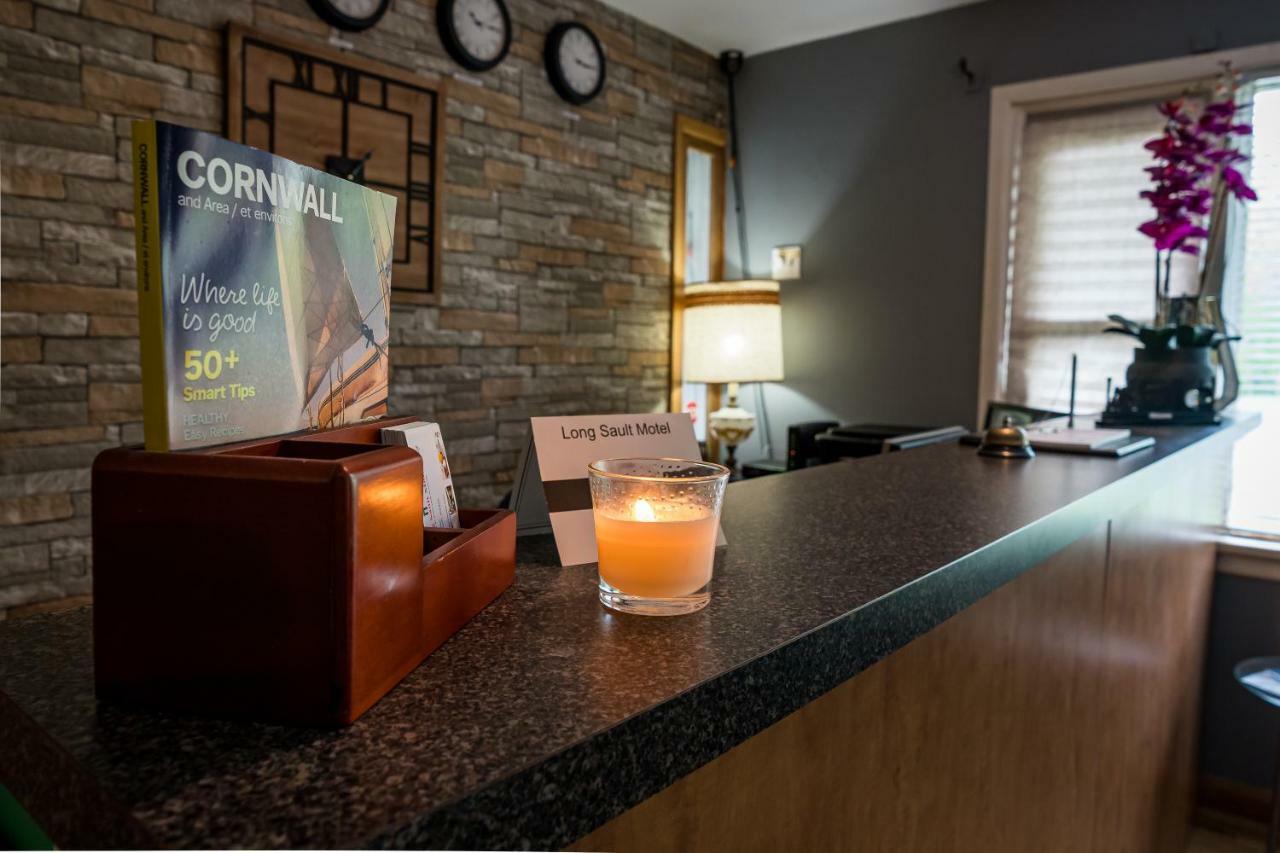 Long Sault Motel Luaran gambar
