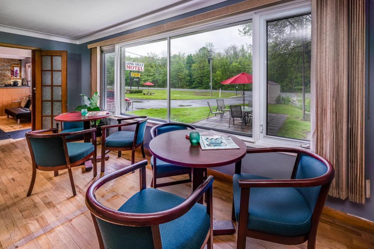 Long Sault Motel Luaran gambar